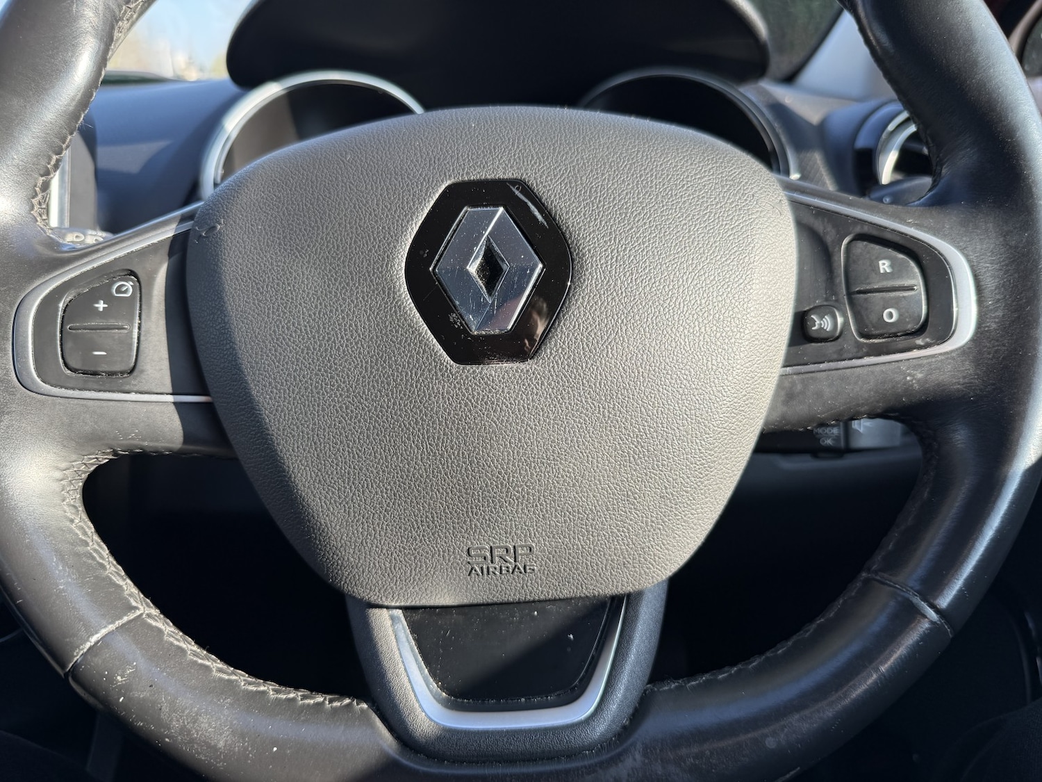 Used Renault Clio 2018 for sale - 76924331: Photo 26