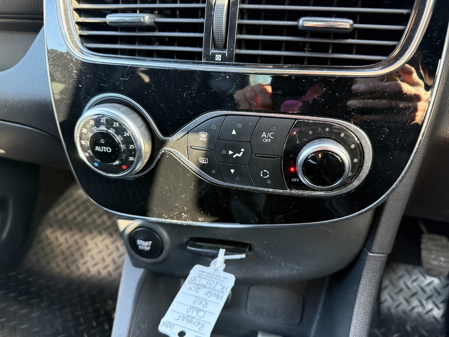 Used Renault Clio 2018 for sale - 76924331: Photo 27