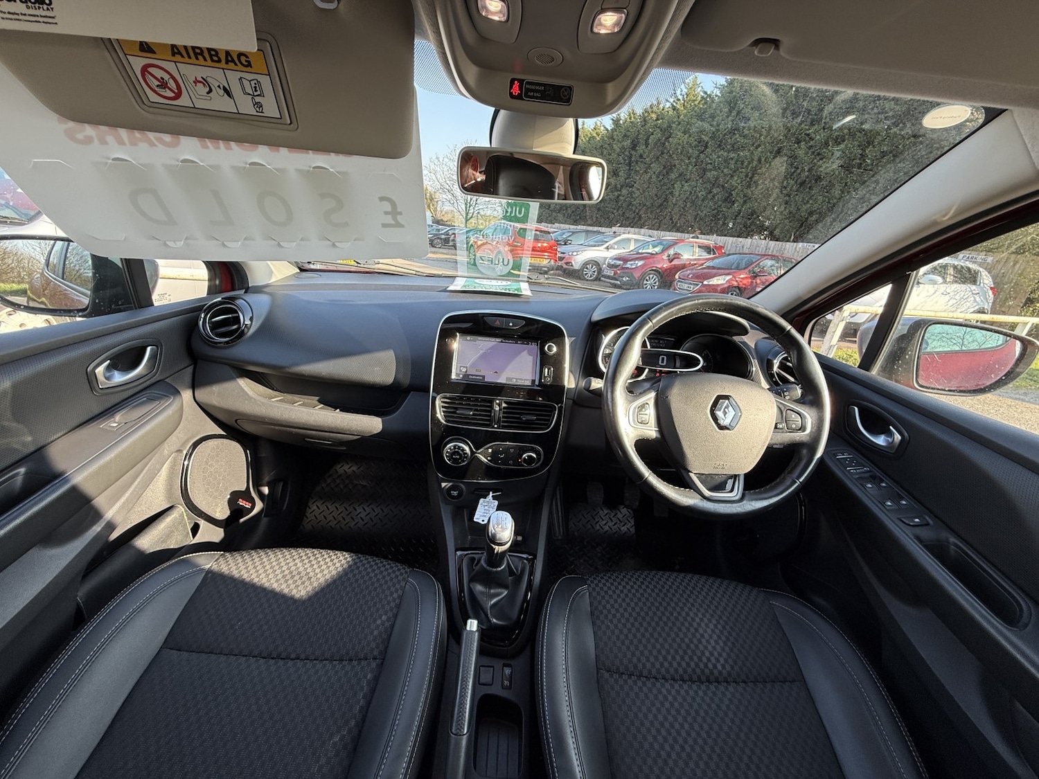 Used Renault Clio 2018 for sale - 76924331: Photo 28