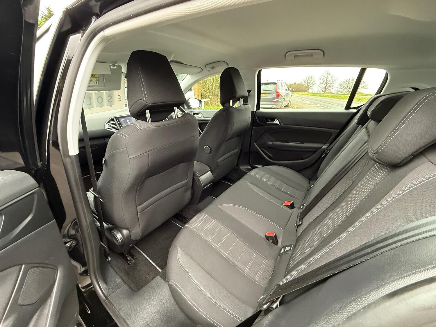 Used Peugeot 308 2017 for sale - 76794231: Photo 12