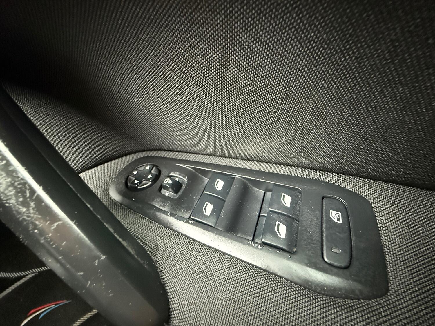 Used Peugeot 308 2017 for sale - 76794231: Photo 16