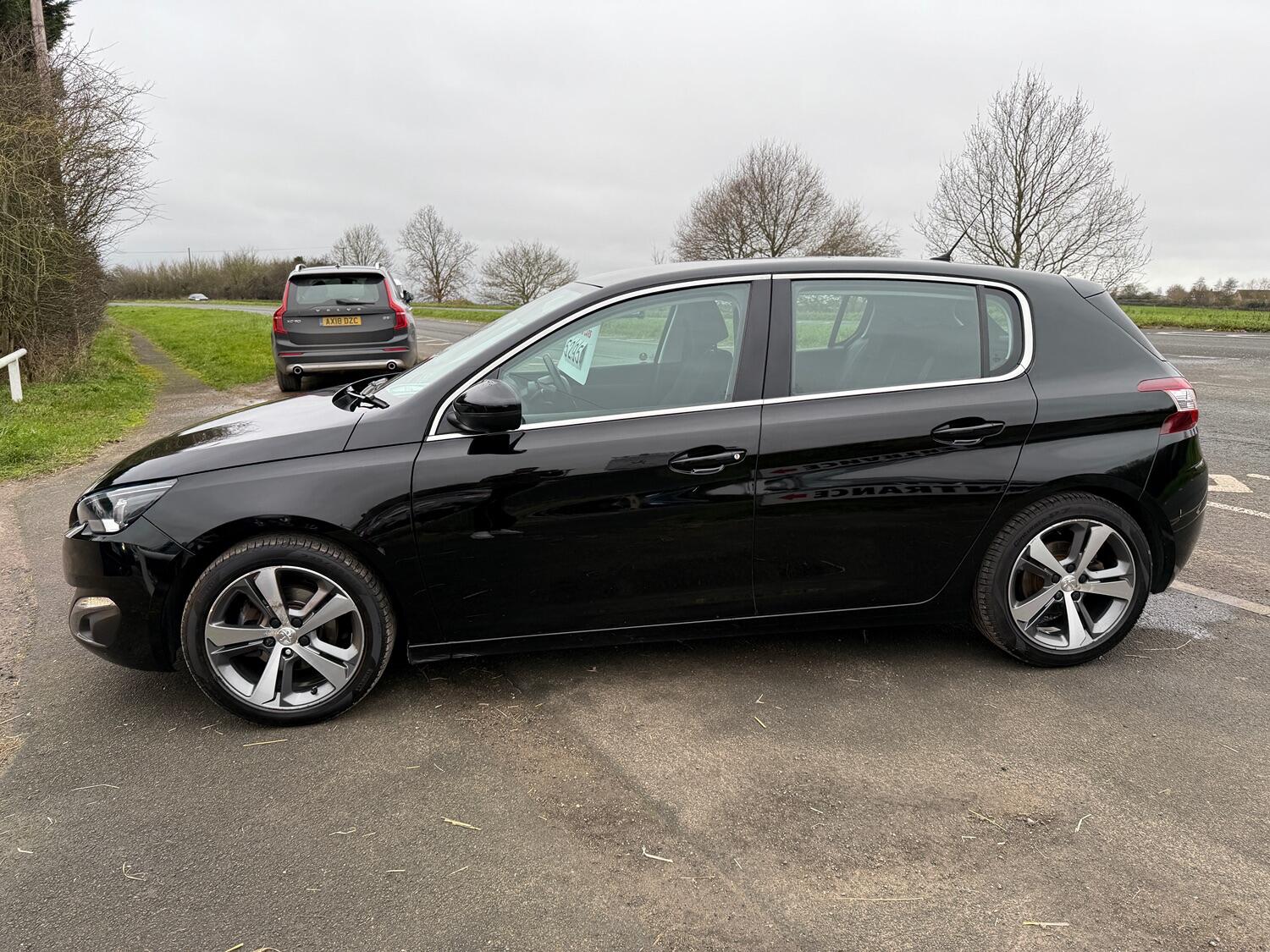 Used Peugeot 308 2017 for sale - 76794231: Photo 2