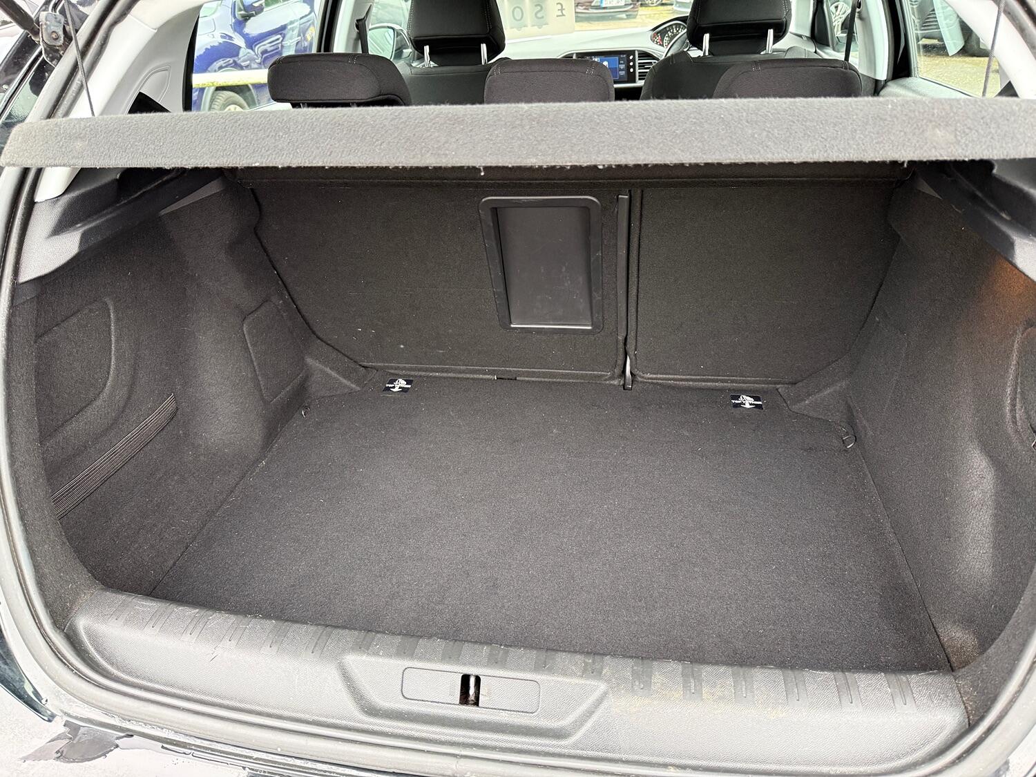 Used Peugeot 308 2017 for sale - 76794231: Photo 5