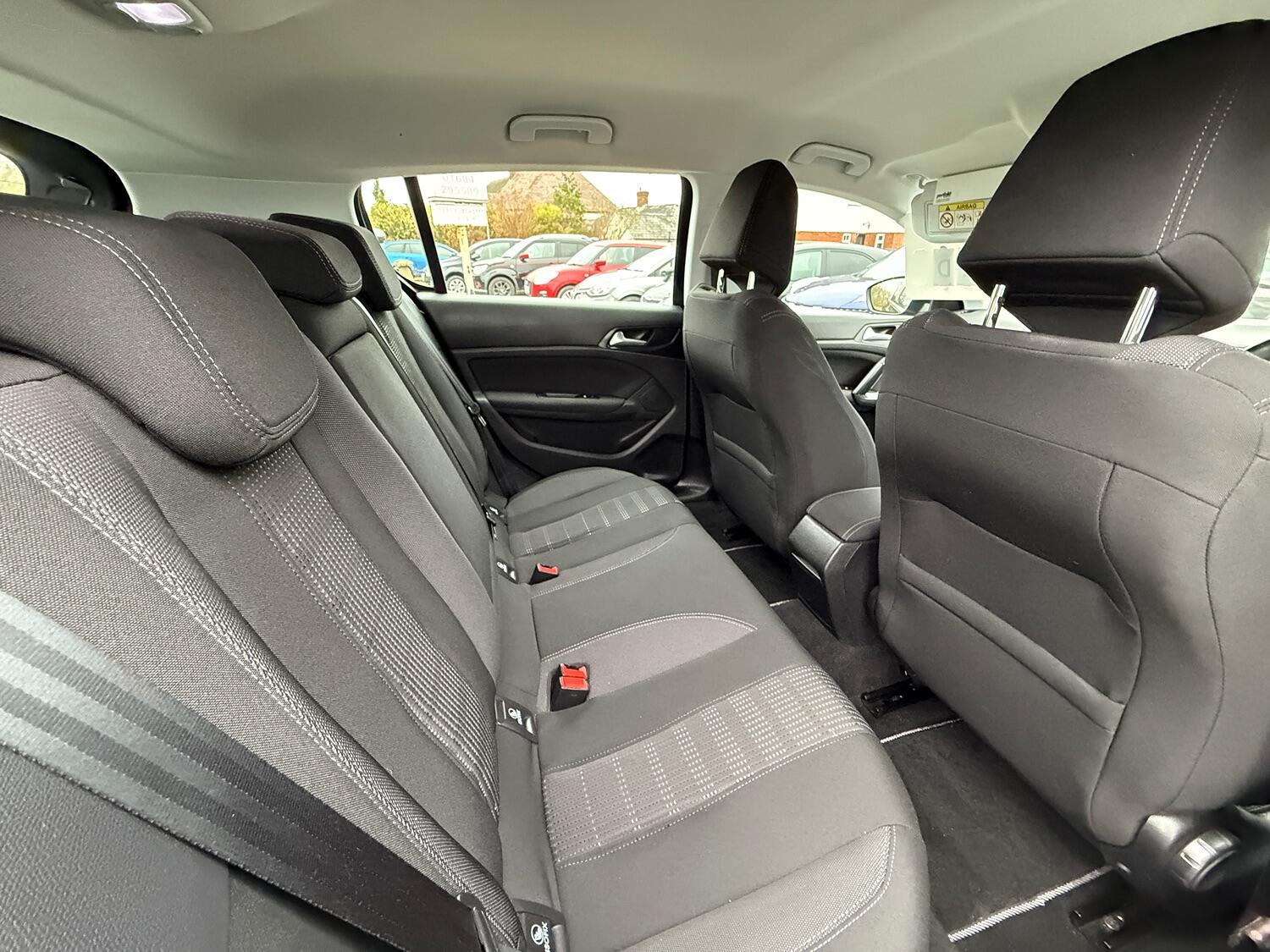 Used Peugeot 308 2017 for sale - 76794231: Photo 9