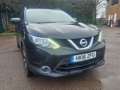 Used Nissan Qashqai 2016 for sale - 77668671: Photo 2