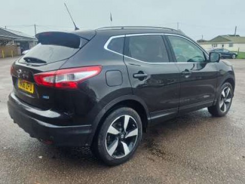 Used Nissan Qashqai 2016 for sale - 77668671: Photo 8