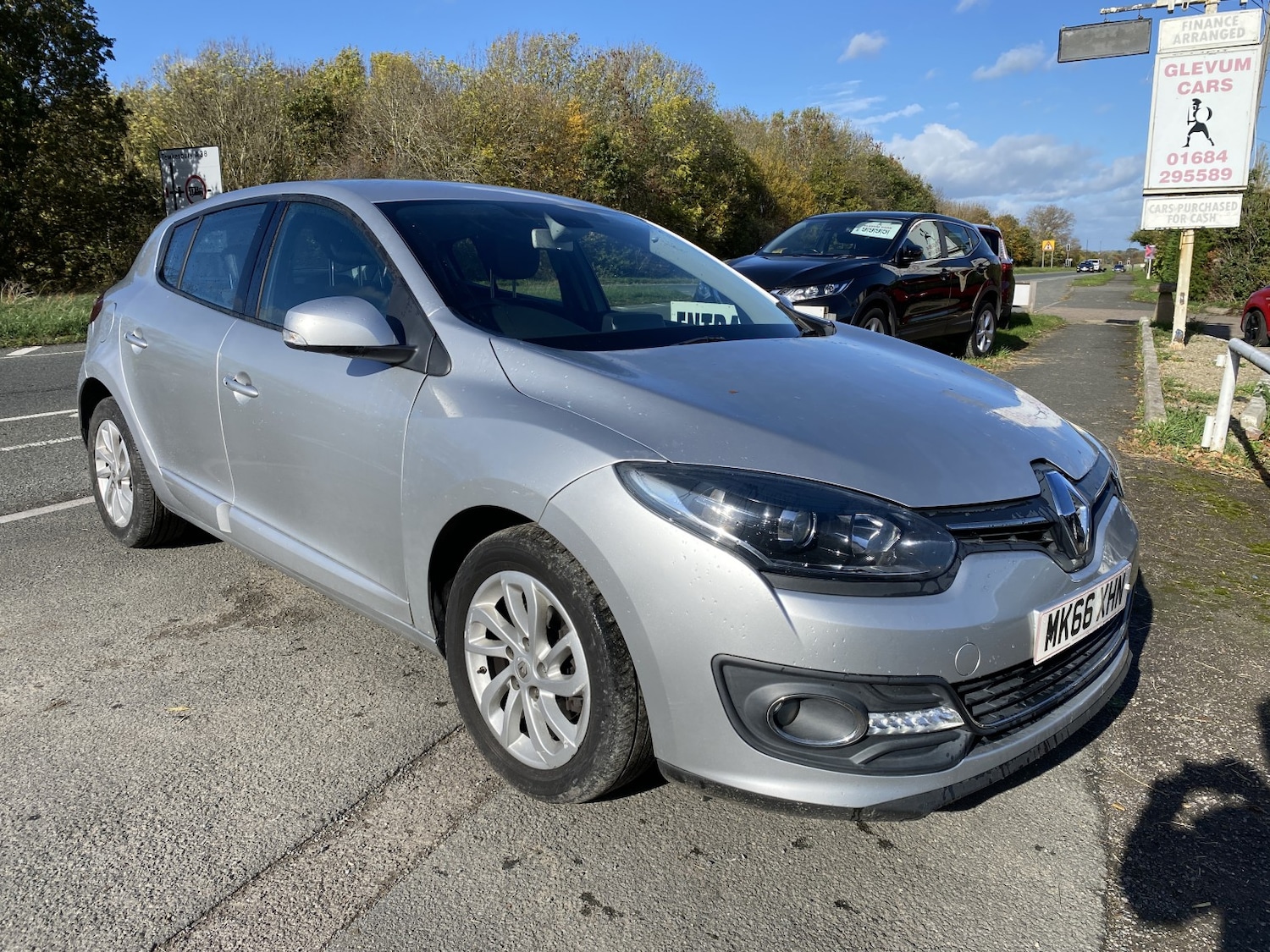 Used Renault Megane 2016 for sale - 76369309: Photo 2