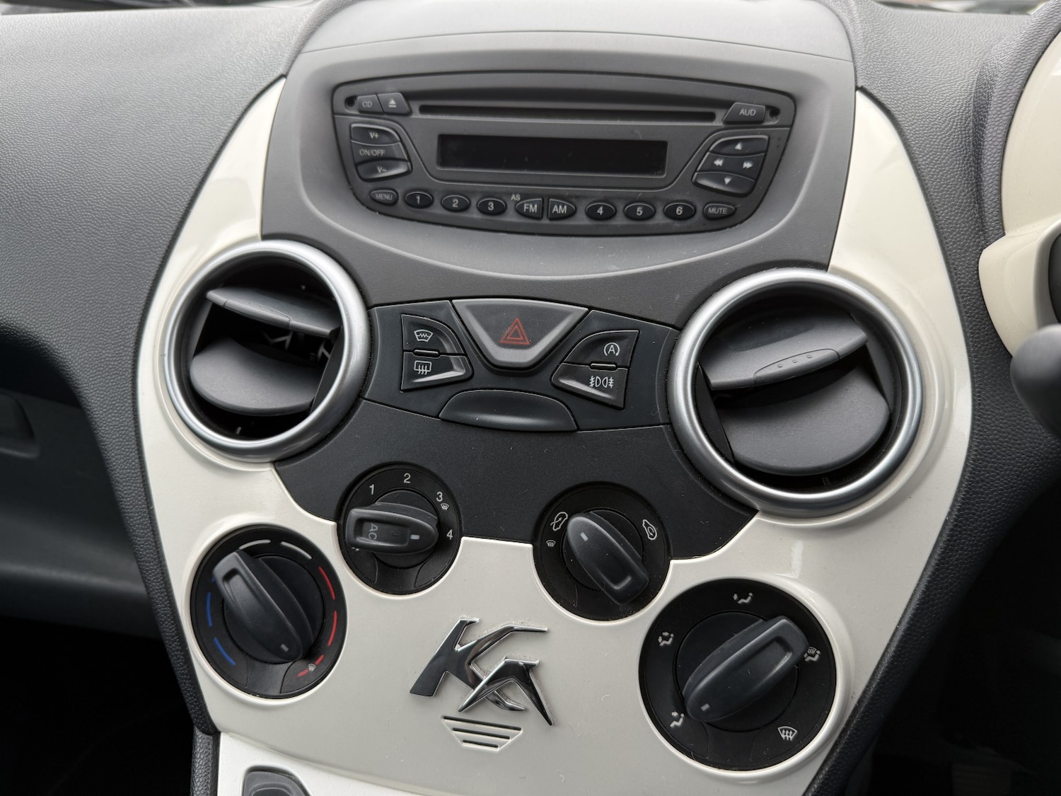 Used Ford Ka 2013 for sale - 76430873: Photo 23