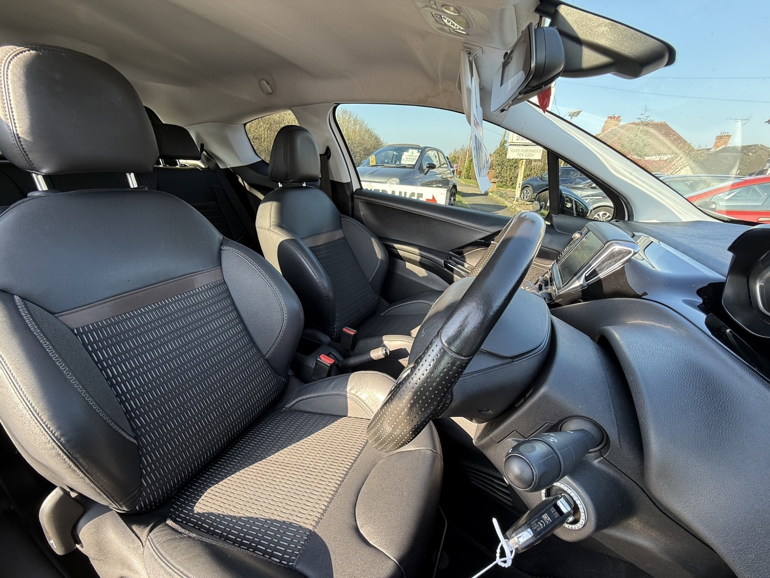 Used Peugeot 208 2013 for sale - 77759015: Photo 11