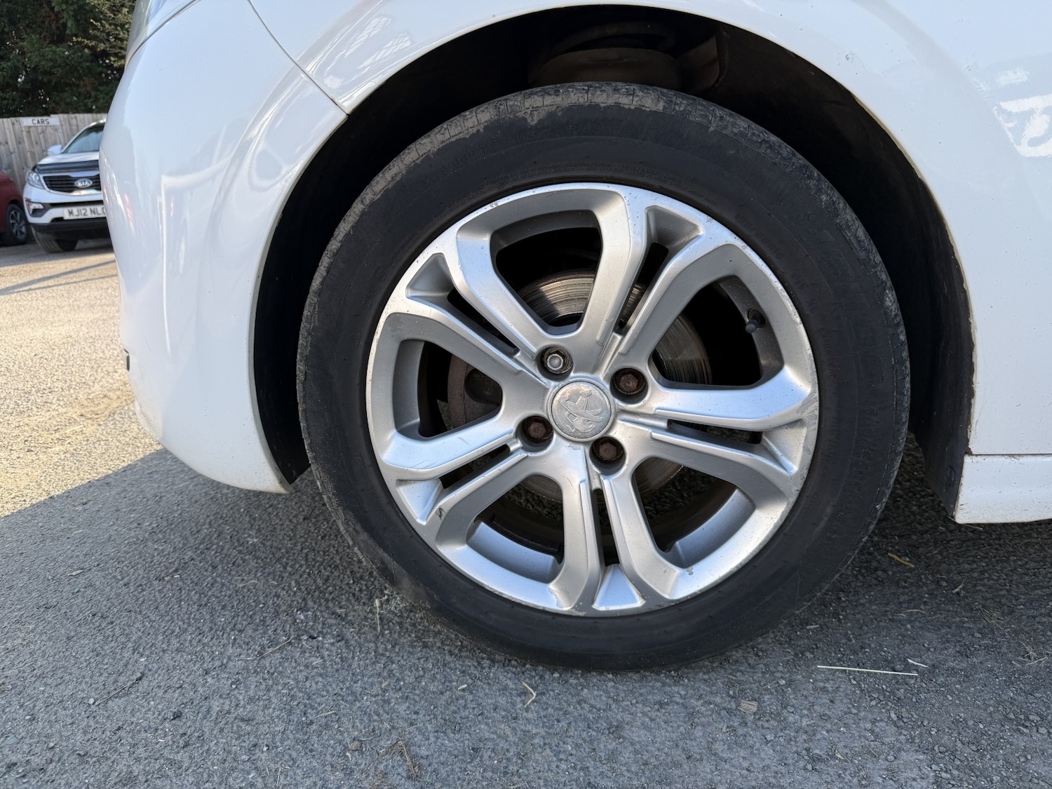 Used Peugeot 208 2013 for sale - 77759015: Photo 15