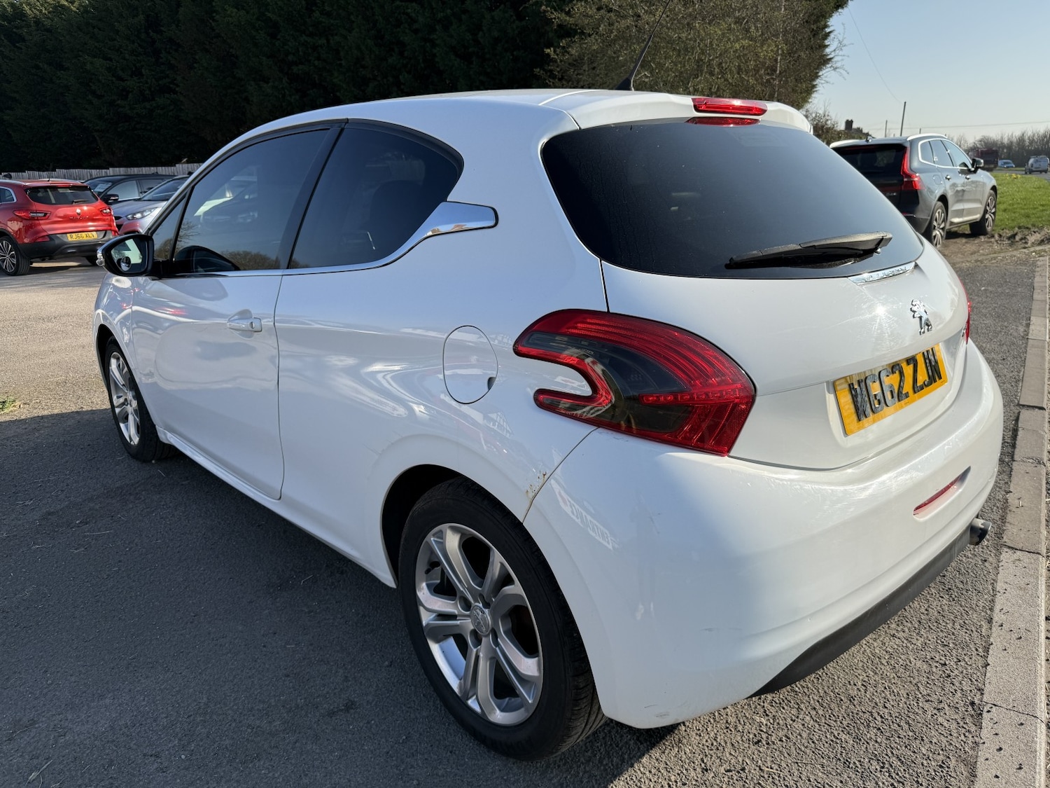 Used Peugeot 208 2013 for sale - 77759015: Photo 6