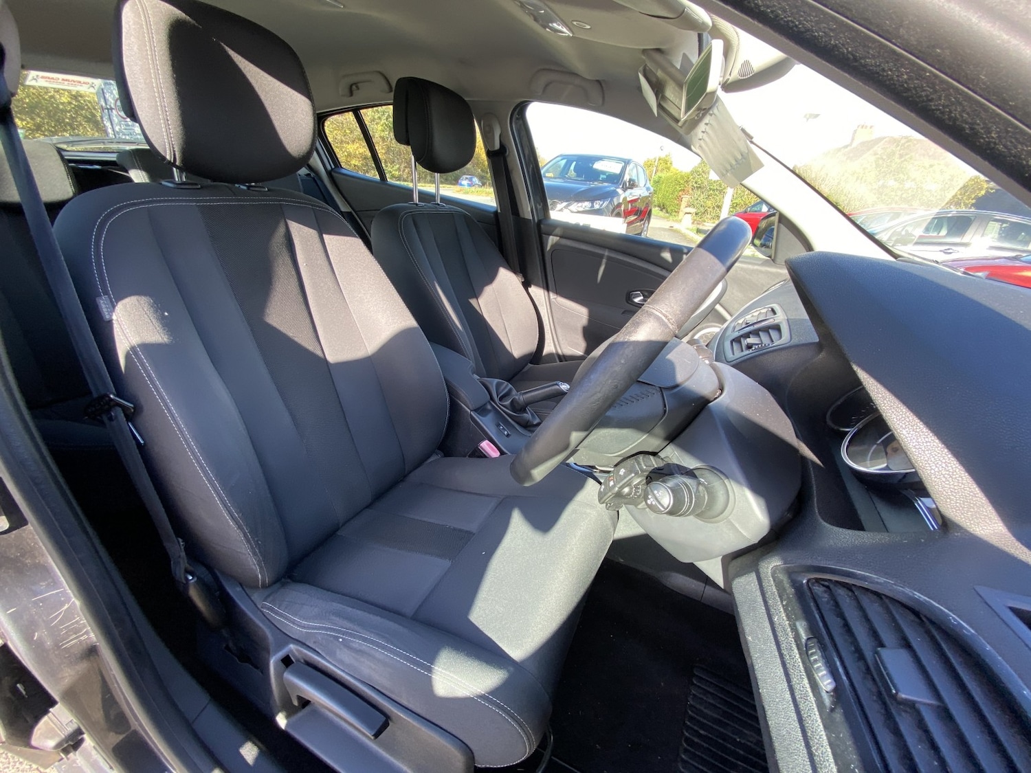 Used Renault Megane 2011 for sale - 76082705: Photo 11