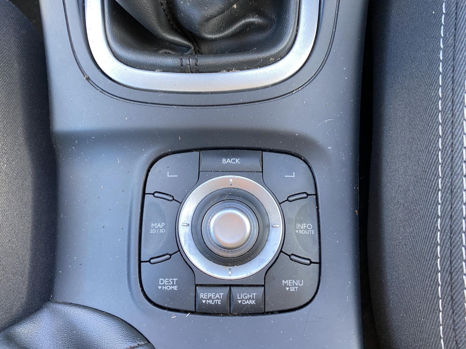 Used Renault Megane 2011 for sale - 76082705: Photo 26