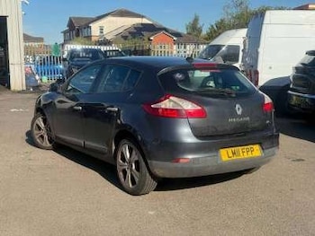 Used Renault Megane 2011 for sale - 76082705: Photo