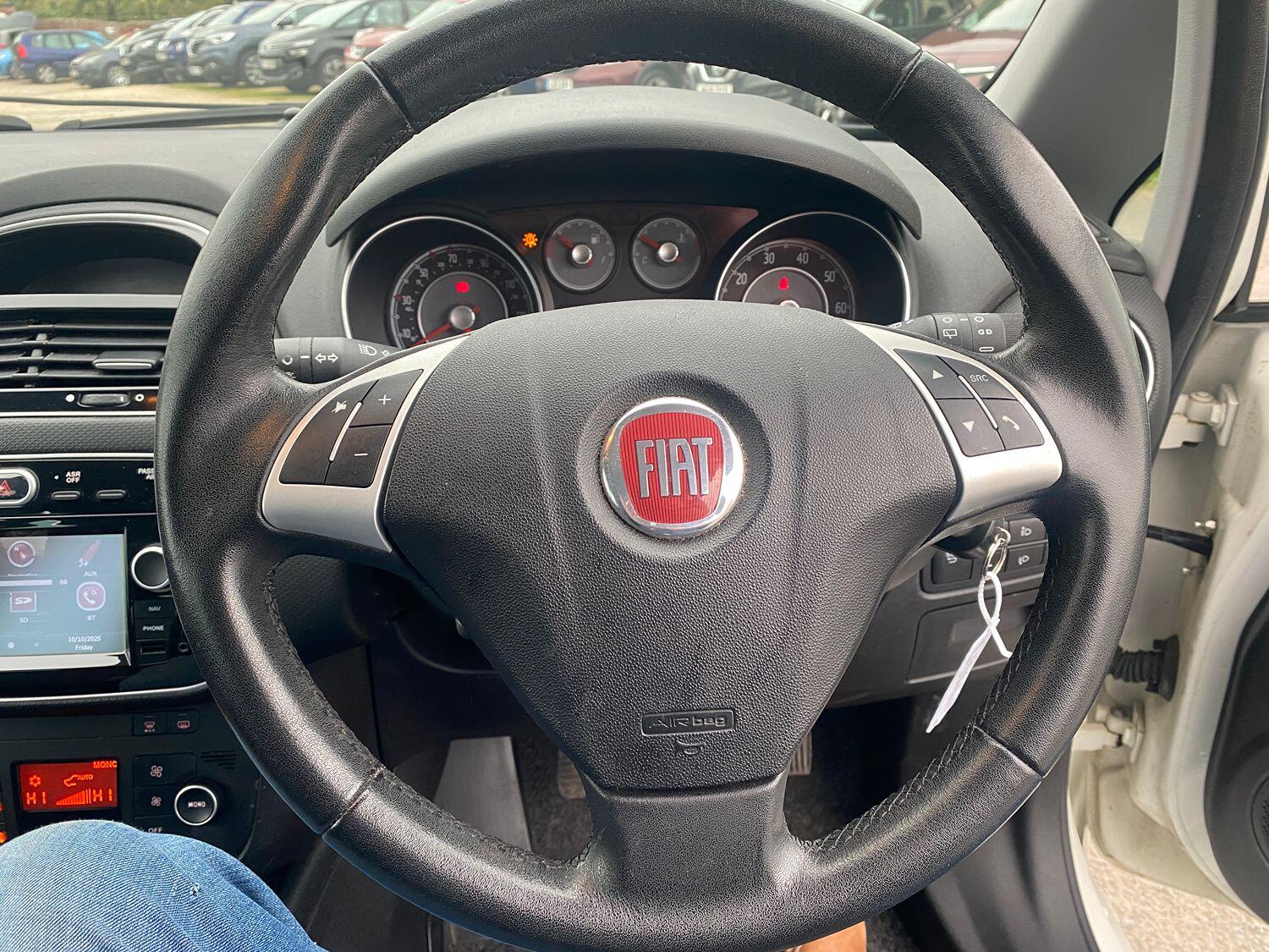 Used Fiat Punto 2017 for sale - 76242879: Photo 14