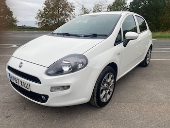 Used Fiat Punto 2017 for sale - 76242879: Photo