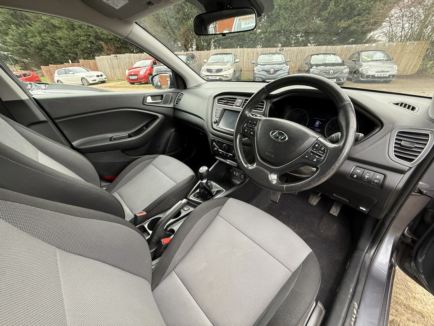 Used Hyundai i20 2020 for sale - 77313981: Photo 6