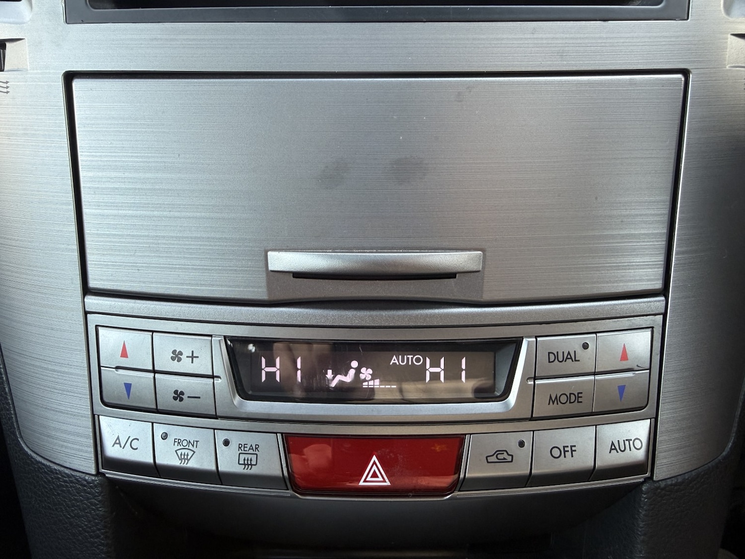 Used Subaru Legacy 2011 for sale - 76476963: Photo 29