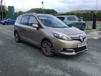 Used Renault Grand Scenic 2015 for sale - 78782270: Photo
