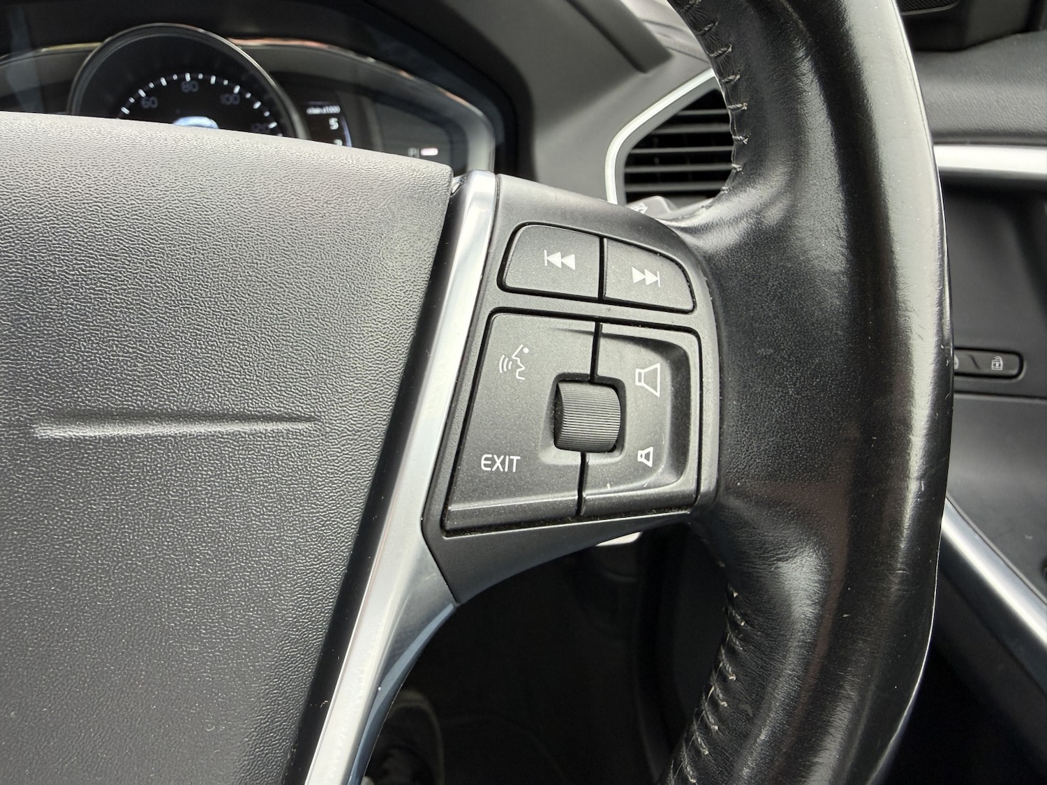 Used Volvo XC60 2014 for sale - 75999868: Photo 23