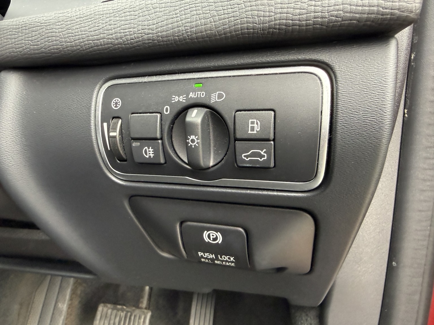 Used Volvo XC60 2014 for sale - 75999868: Photo 26