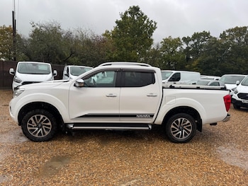 Used Nissan Navara 2017 for sale - 76585413: Photo