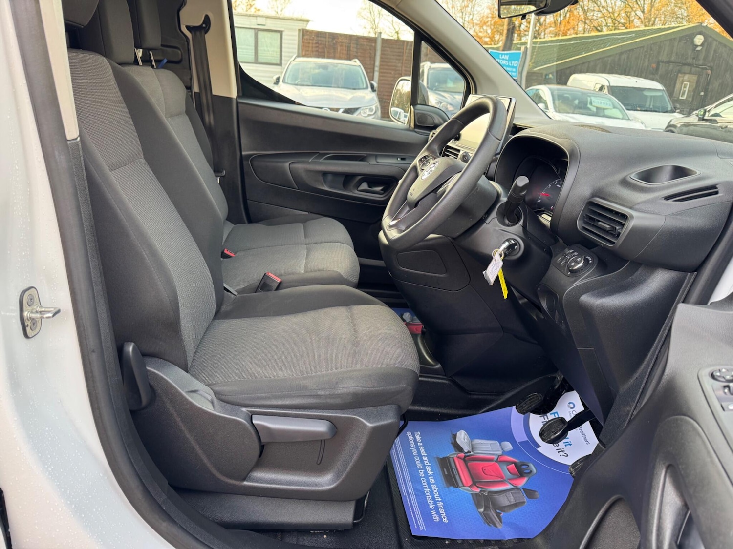 Used Vauxhall Combo 2023 for sale - 76823600: Photo 9