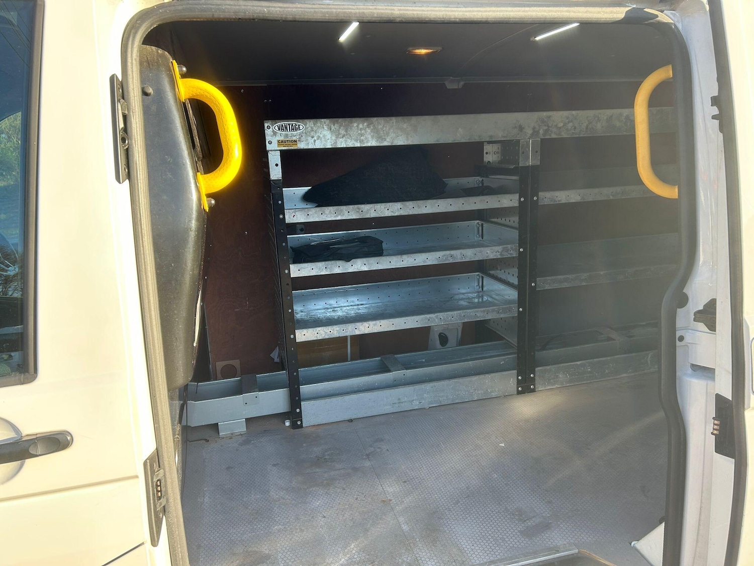 Used Volkswagen Transporter 2019 for sale - 77052518: Photo 17