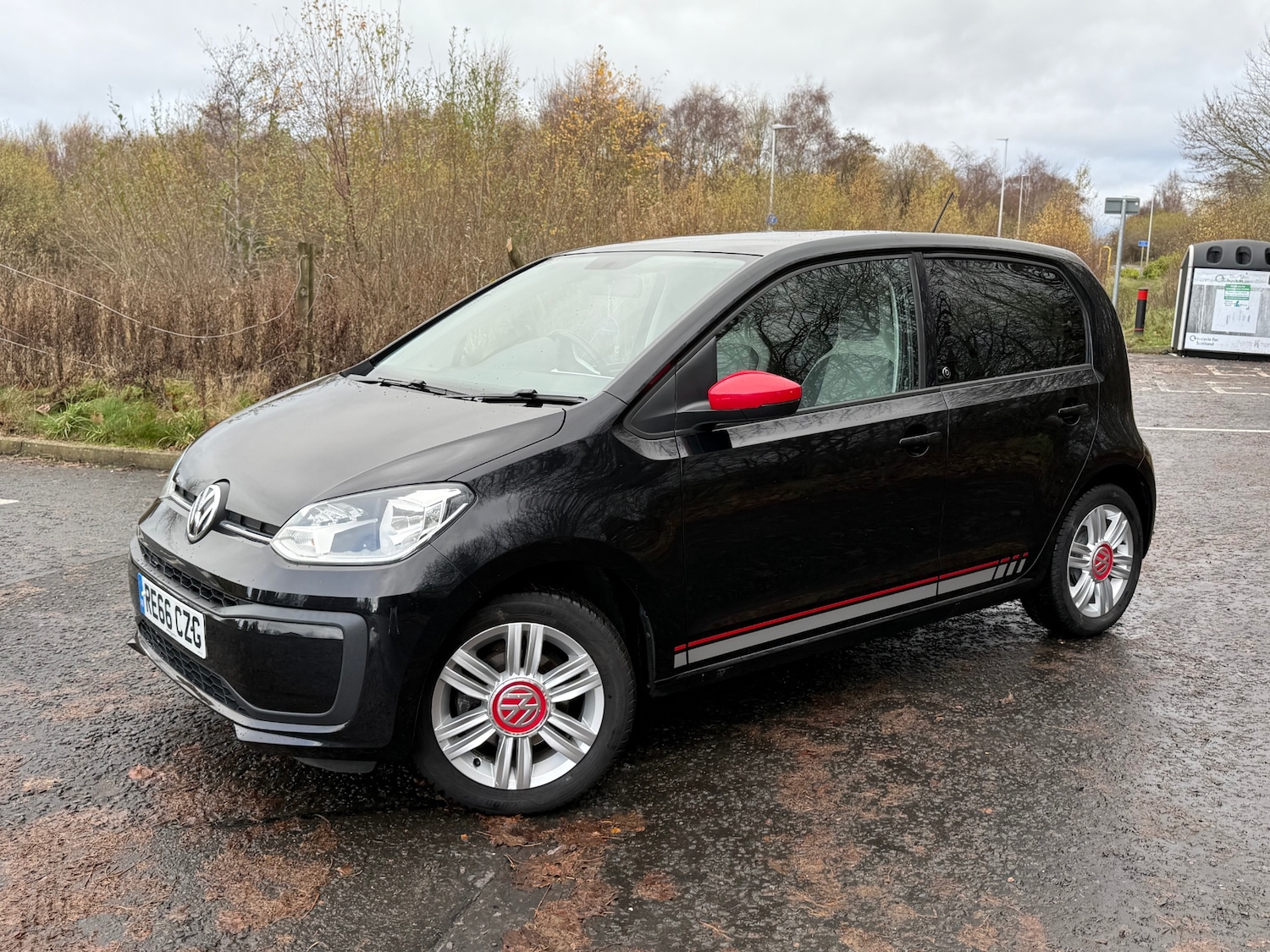 Used Volkswagen up! 2016 for sale - 76682528: Photo 1