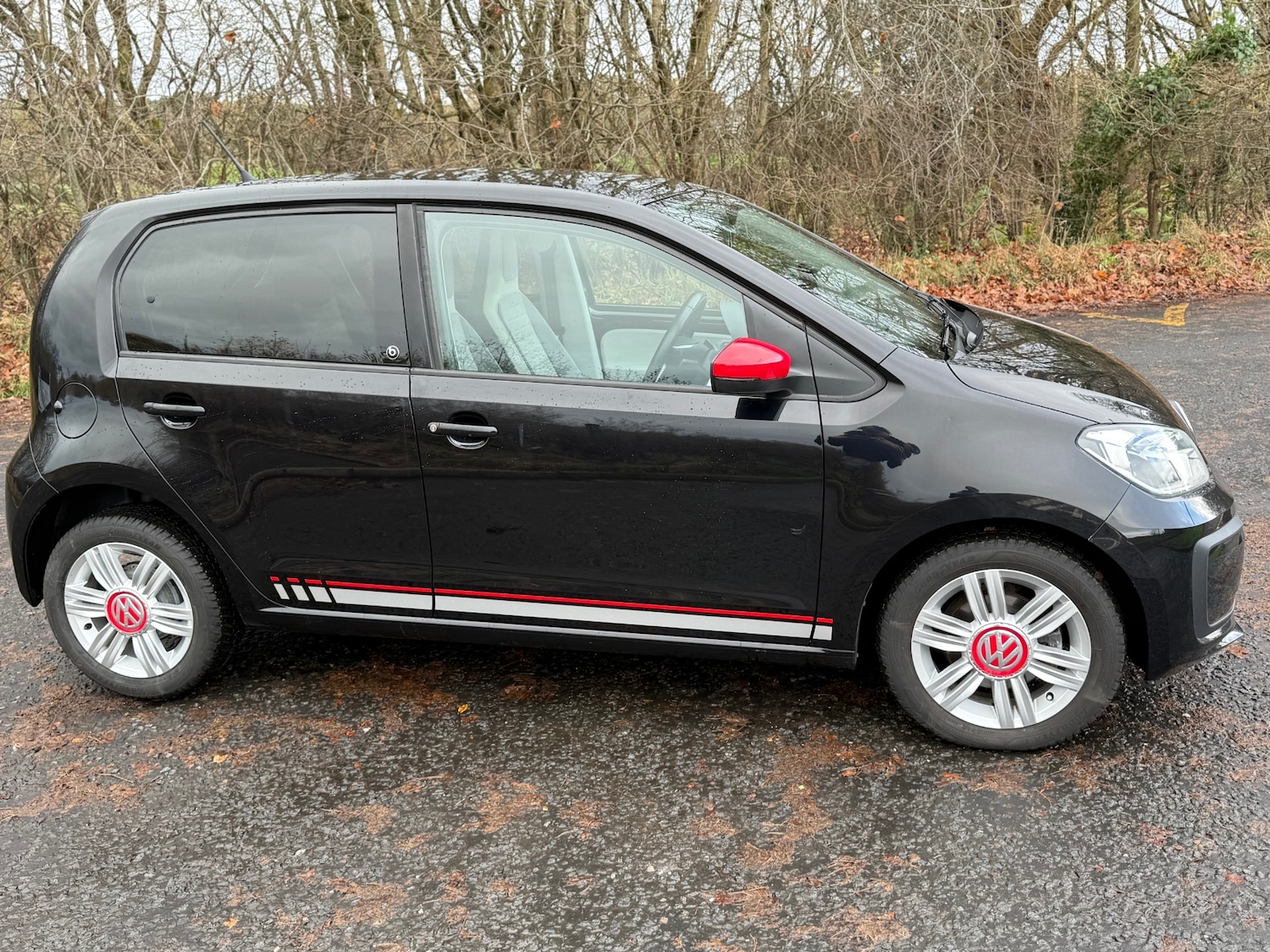 Used Volkswagen up! 2016 for sale - 76682528: Photo 3