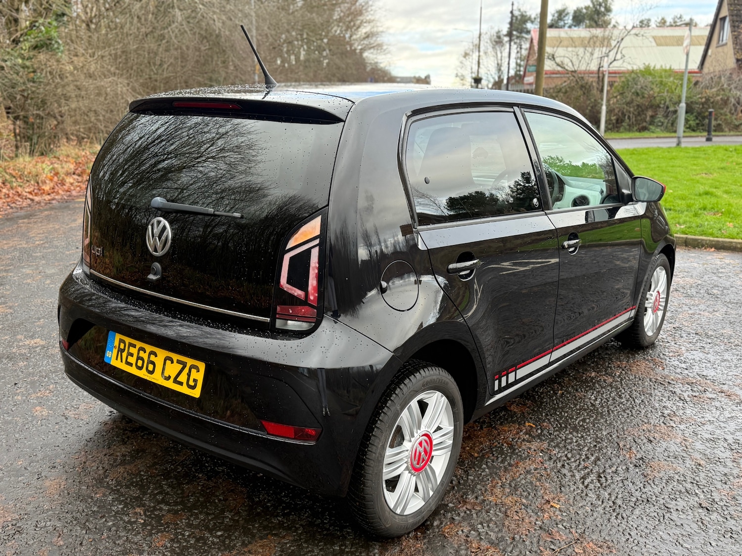 Used Volkswagen up! 2016 for sale - 76682528: Photo 4