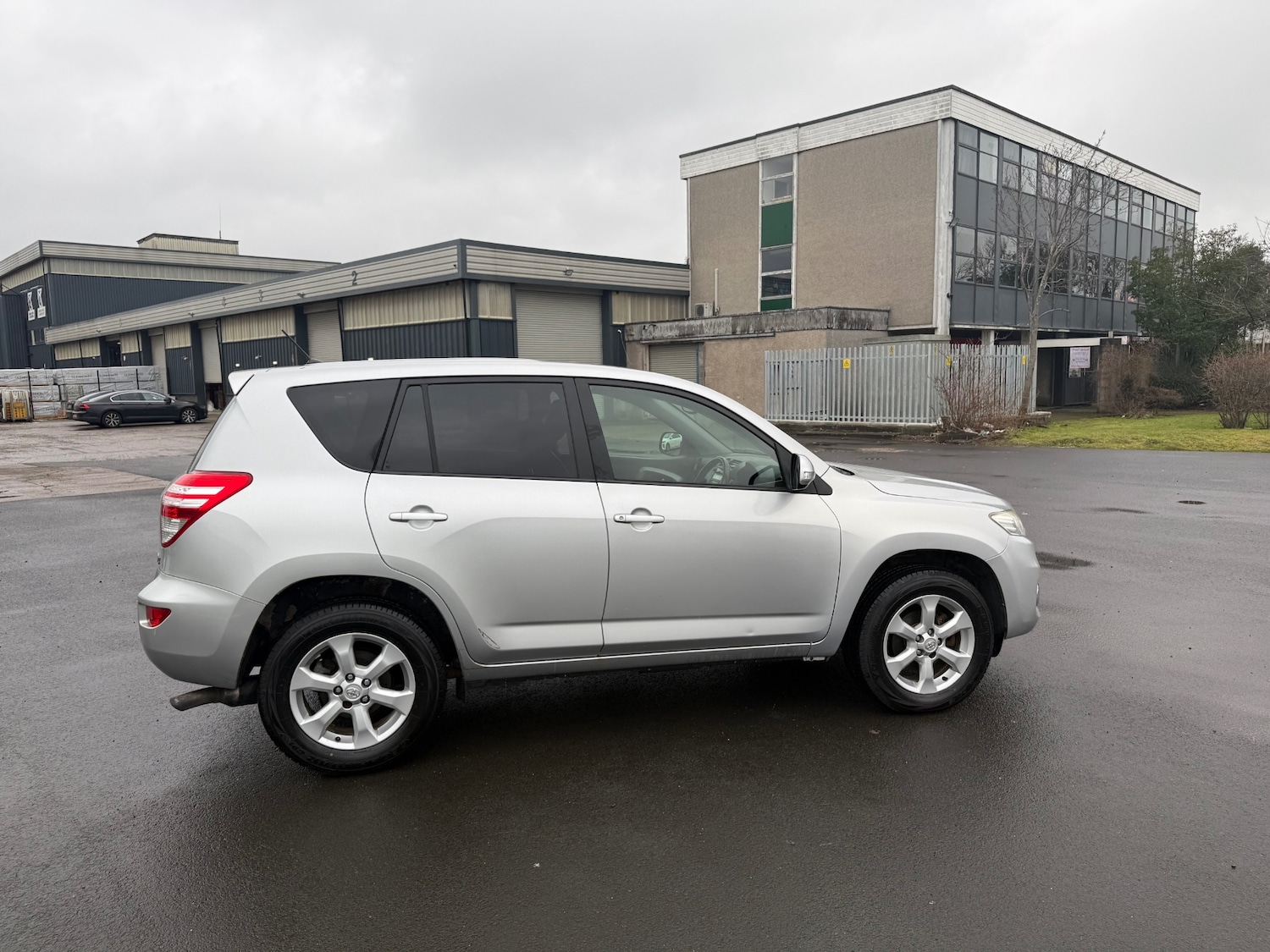 Used Toyota RAV4 2011 for sale - 77504365: Photo 3