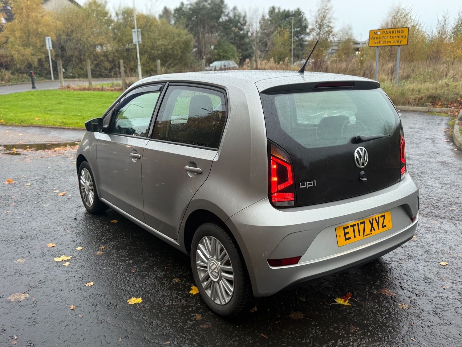 Used Volkswagen up! 2017 for sale - 76415980: Photo 3