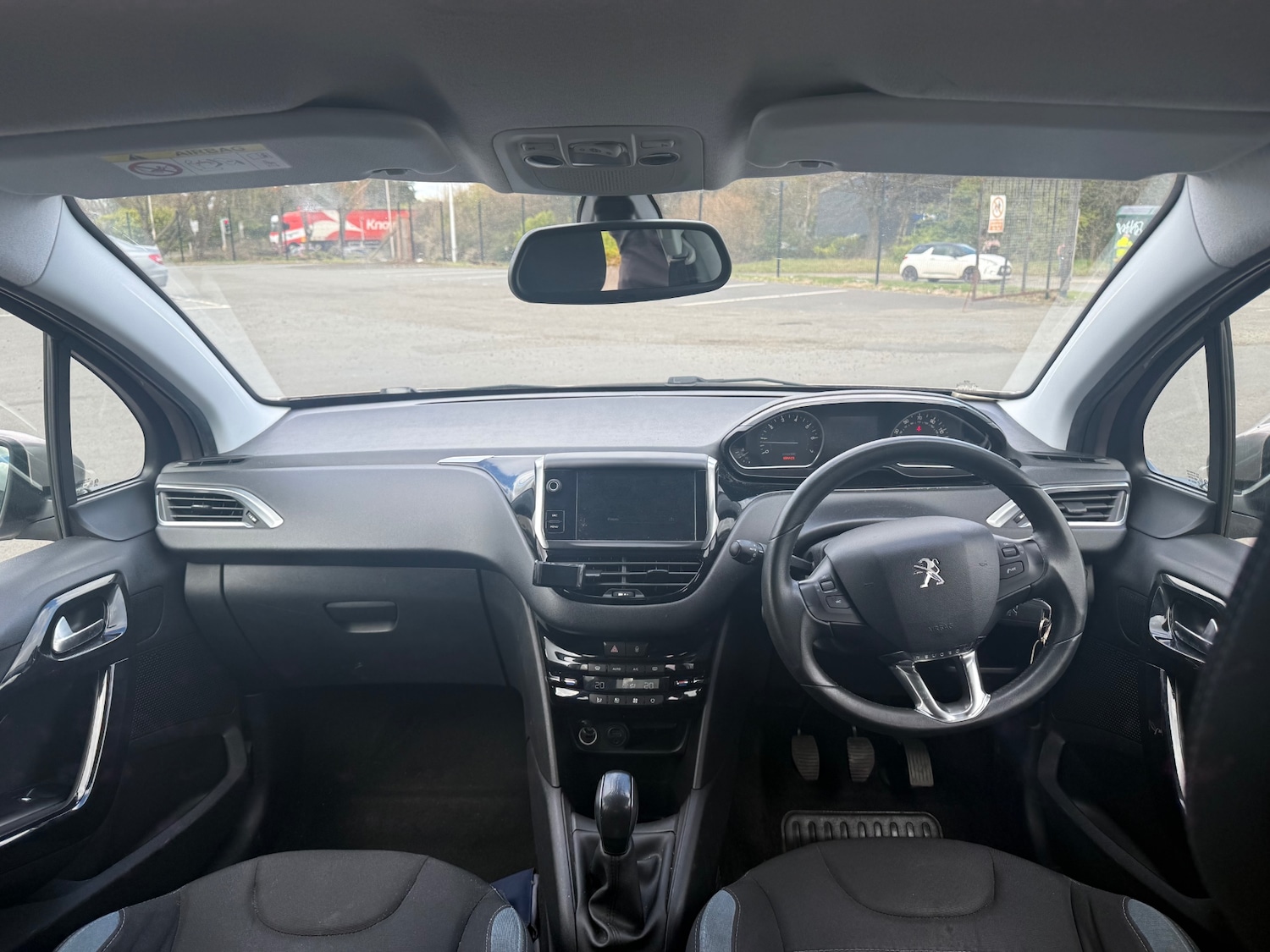 Used Peugeot 208 2014 for sale - 78085029: Photo 7