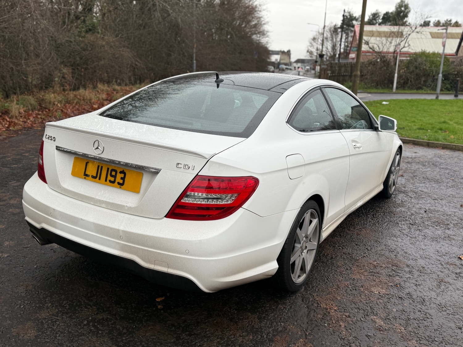 Used Mercedes-Benz C Class 2014 for sale - 76707484: Photo 3