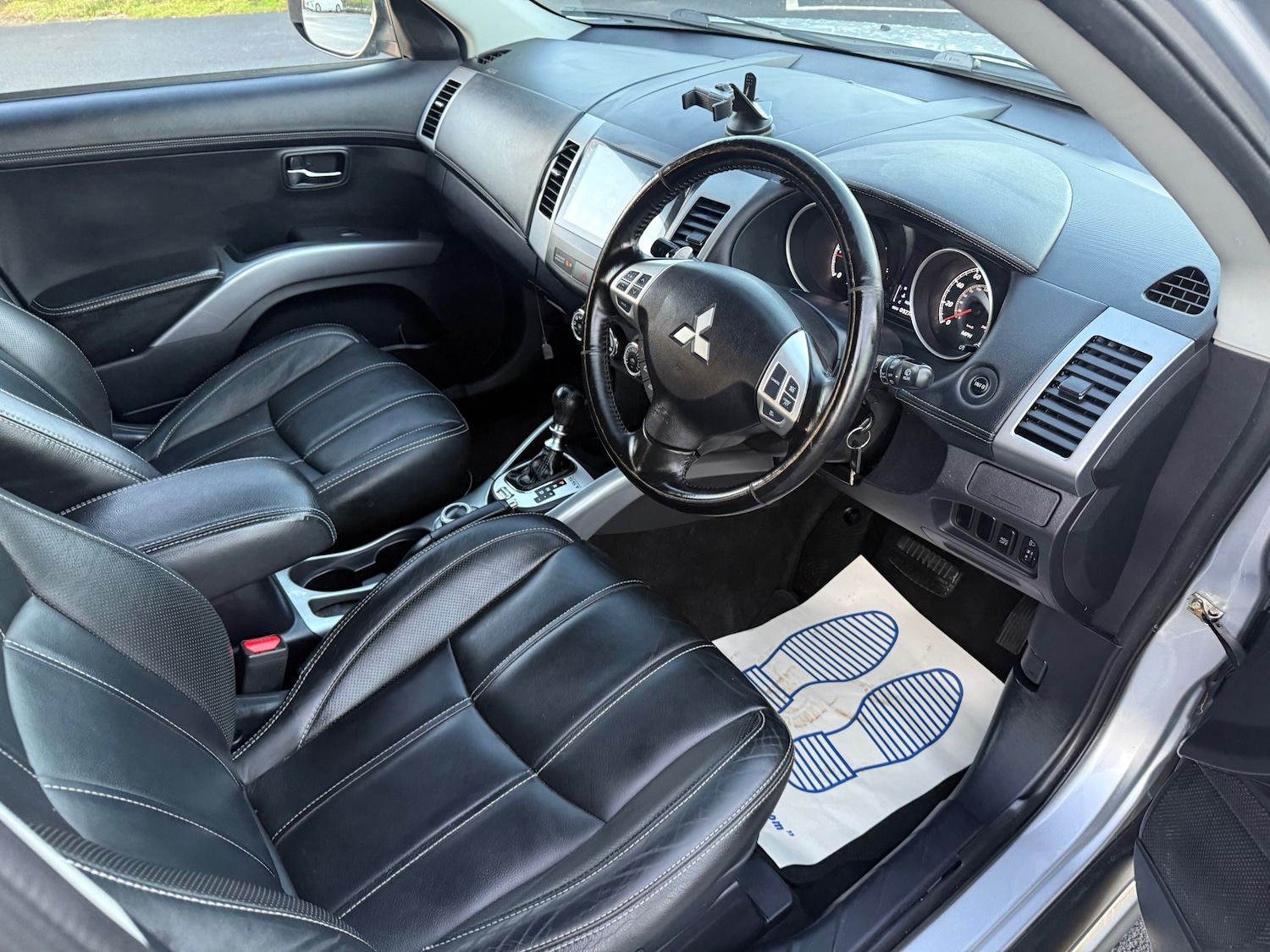 Used Mitsubishi Outlander 2010 for sale - 76921987: Photo 10