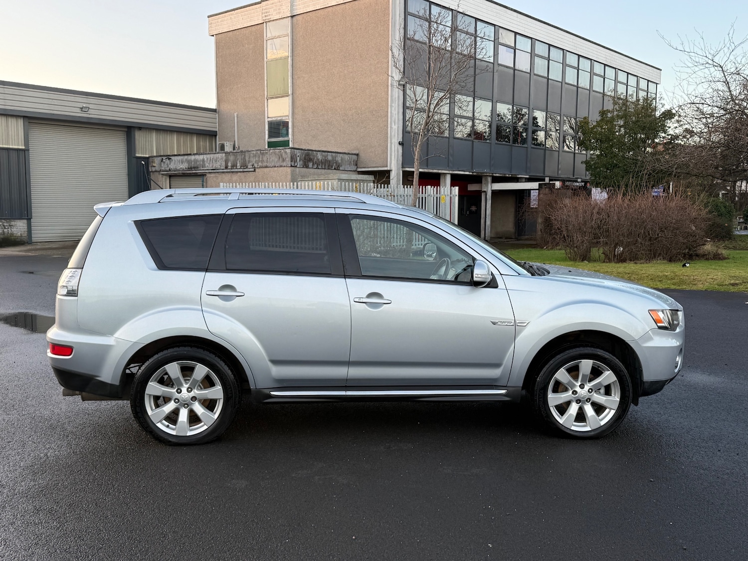 Used Mitsubishi Outlander 2010 for sale - 76921987: Photo 3