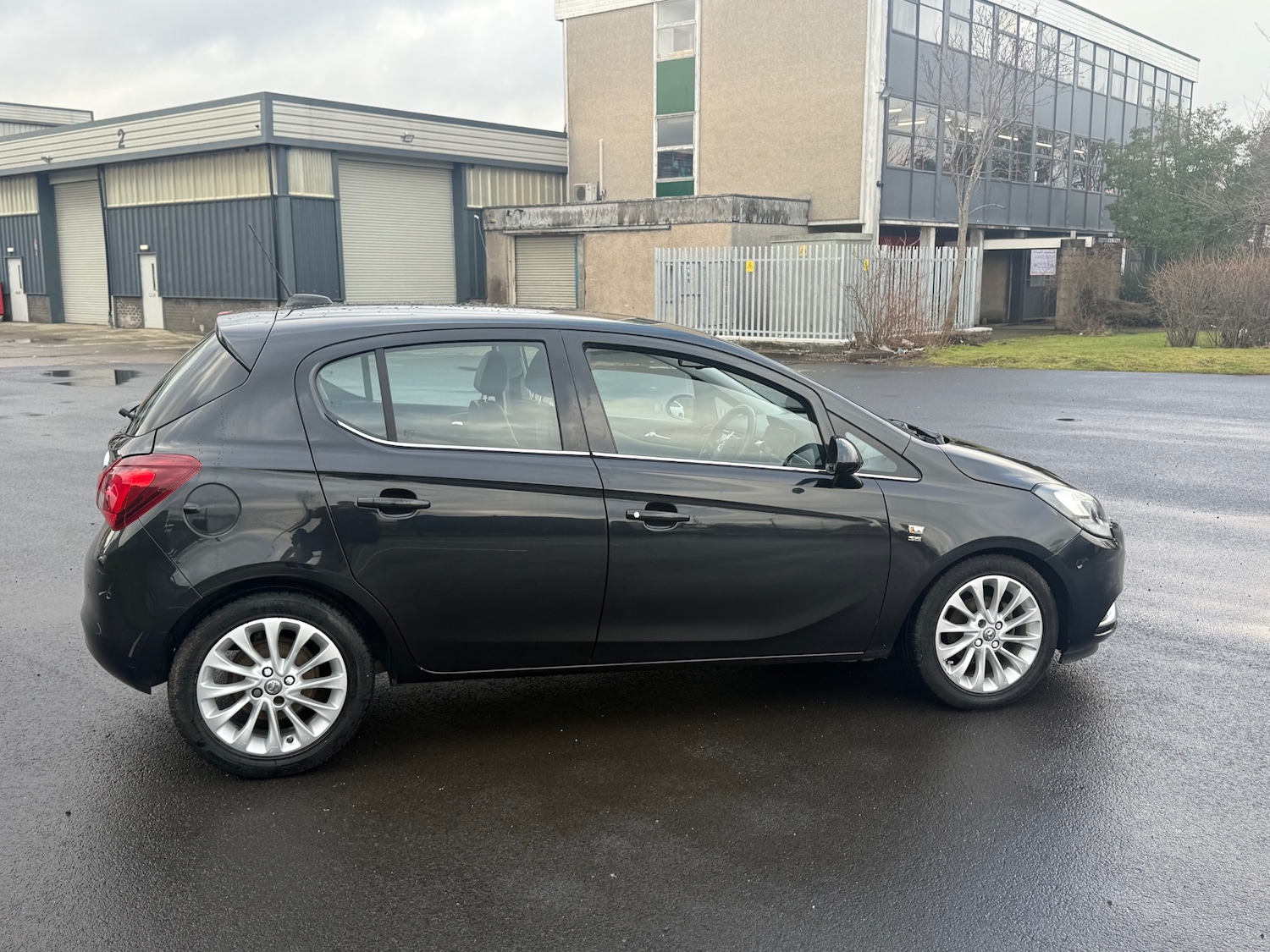 Used Vauxhall Corsa 2016 for sale - 77490525: Photo 3