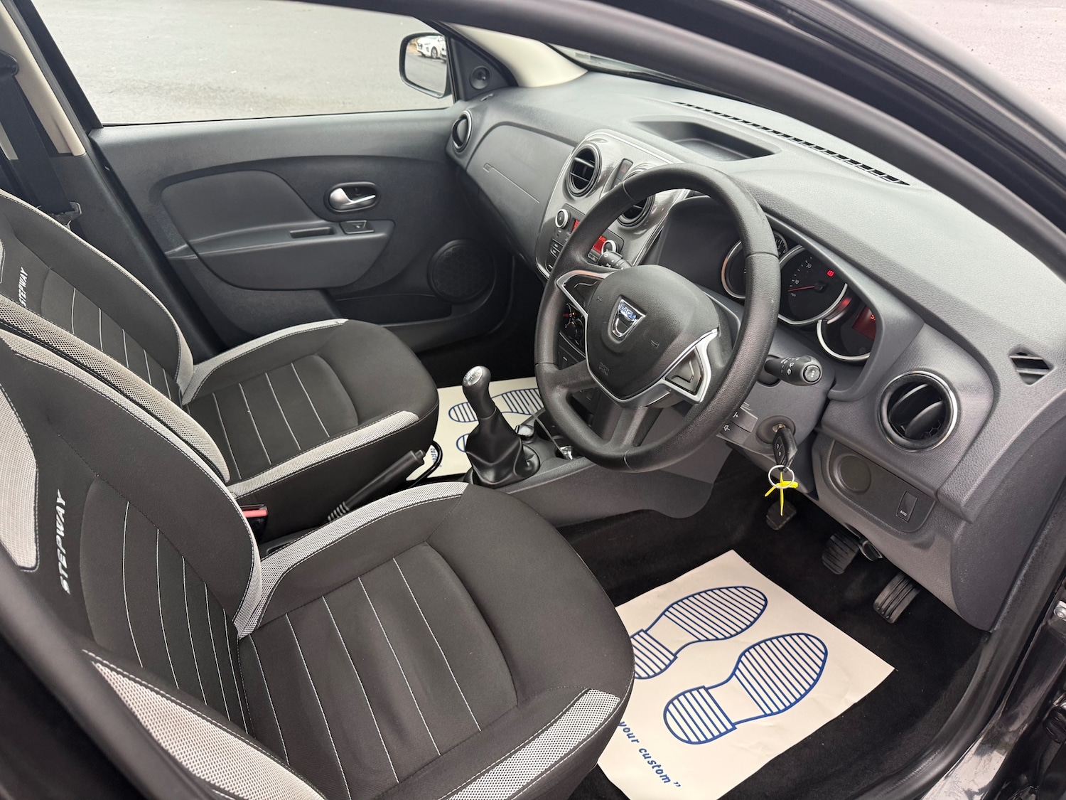 Used Dacia Sandero Stepway 2018 for sale - 77762667: Photo 10