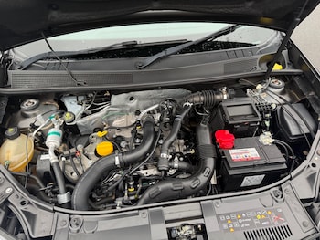 Used Dacia Sandero Stepway 2018 for sale - 77762667: Photo