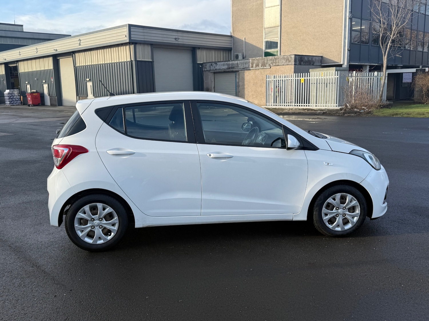 Used Hyundai i10 2014 for sale - 77228476: Photo 3