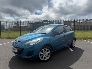 Used Mazda Mazda2 2014 for sale - 79127035: Photo
