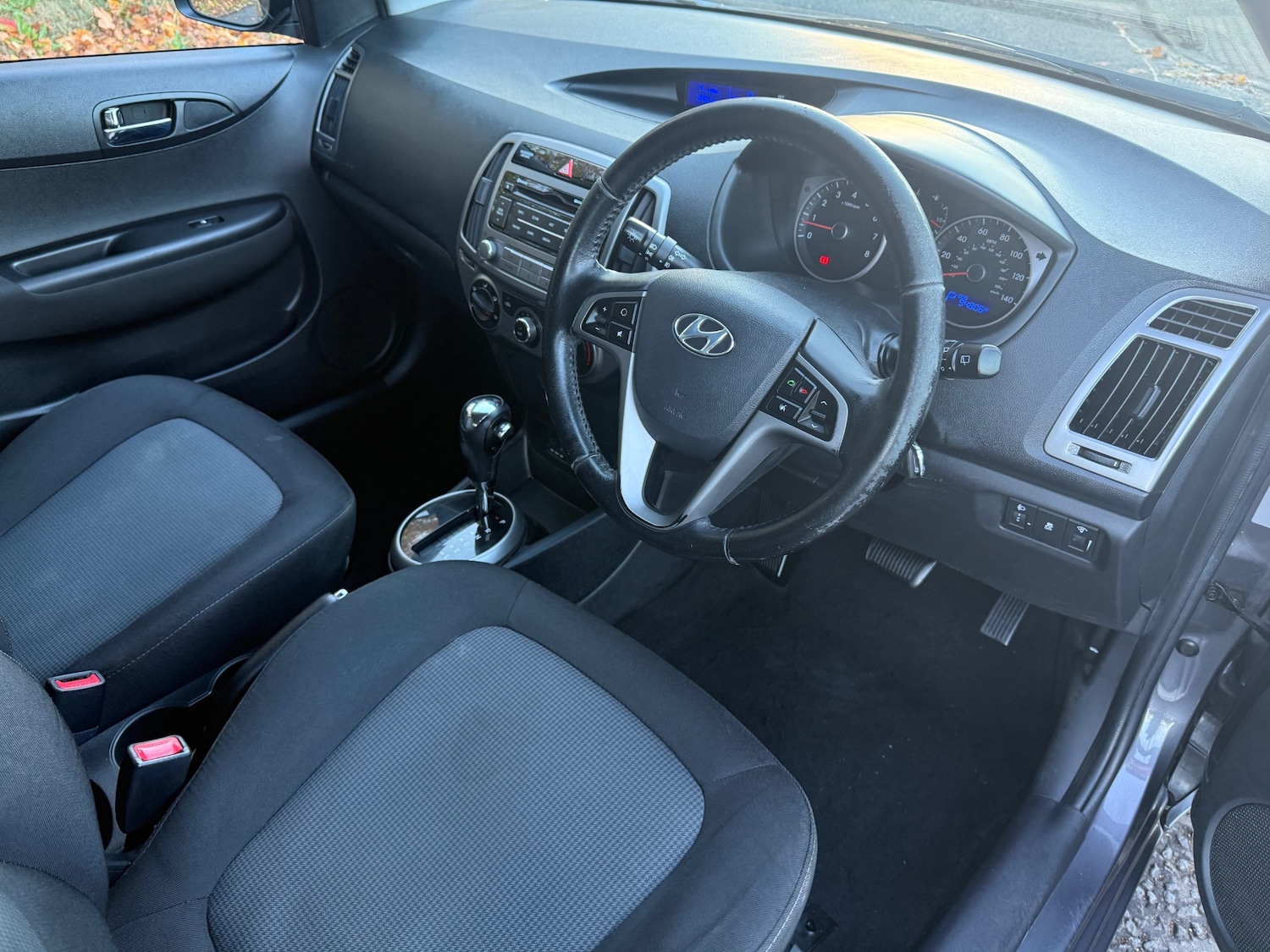 Used Hyundai i20 2014 for sale - 76384299: Photo 7