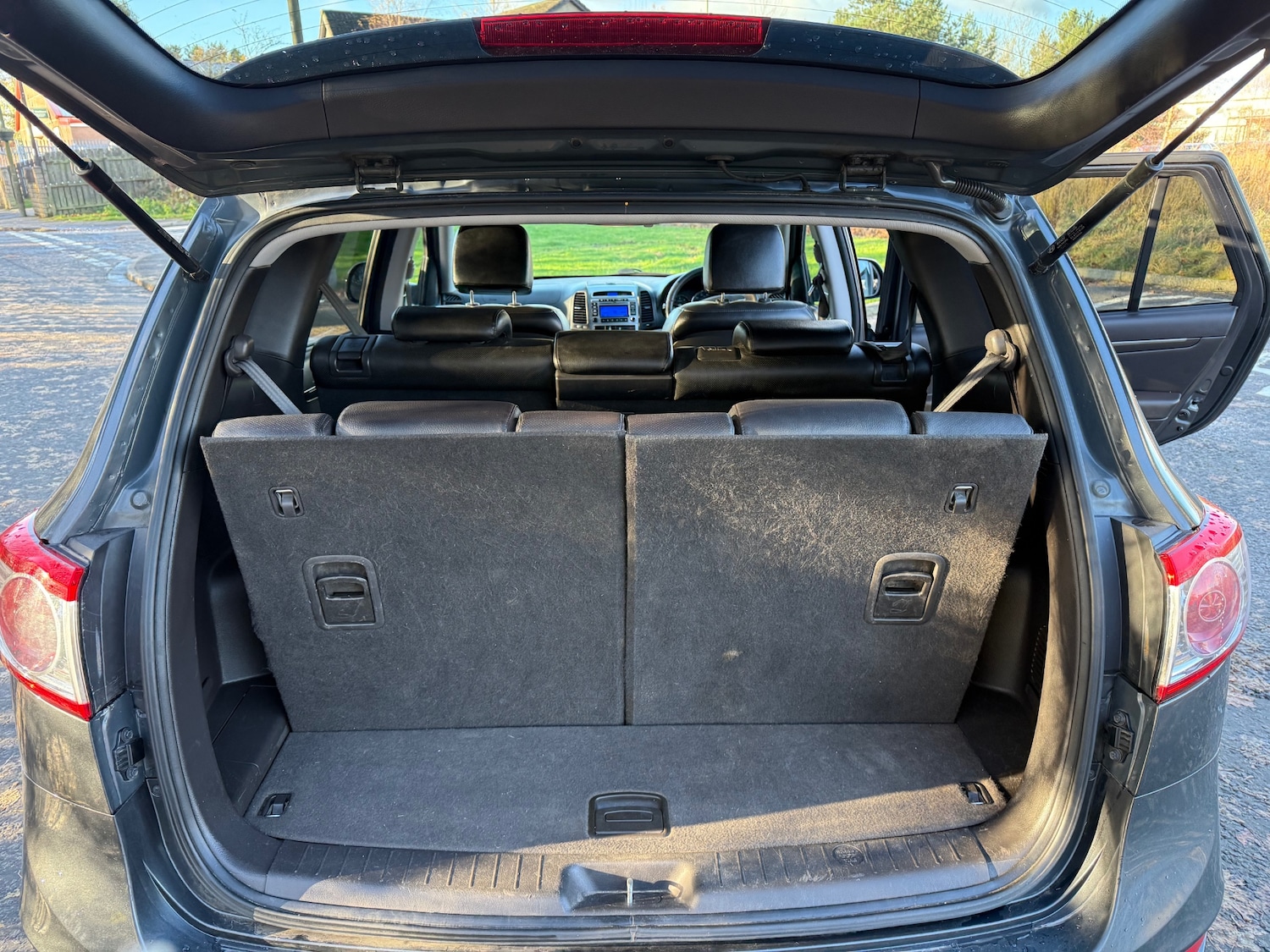 Used Hyundai Santa Fe 2012 for sale - 77242255: Photo 10