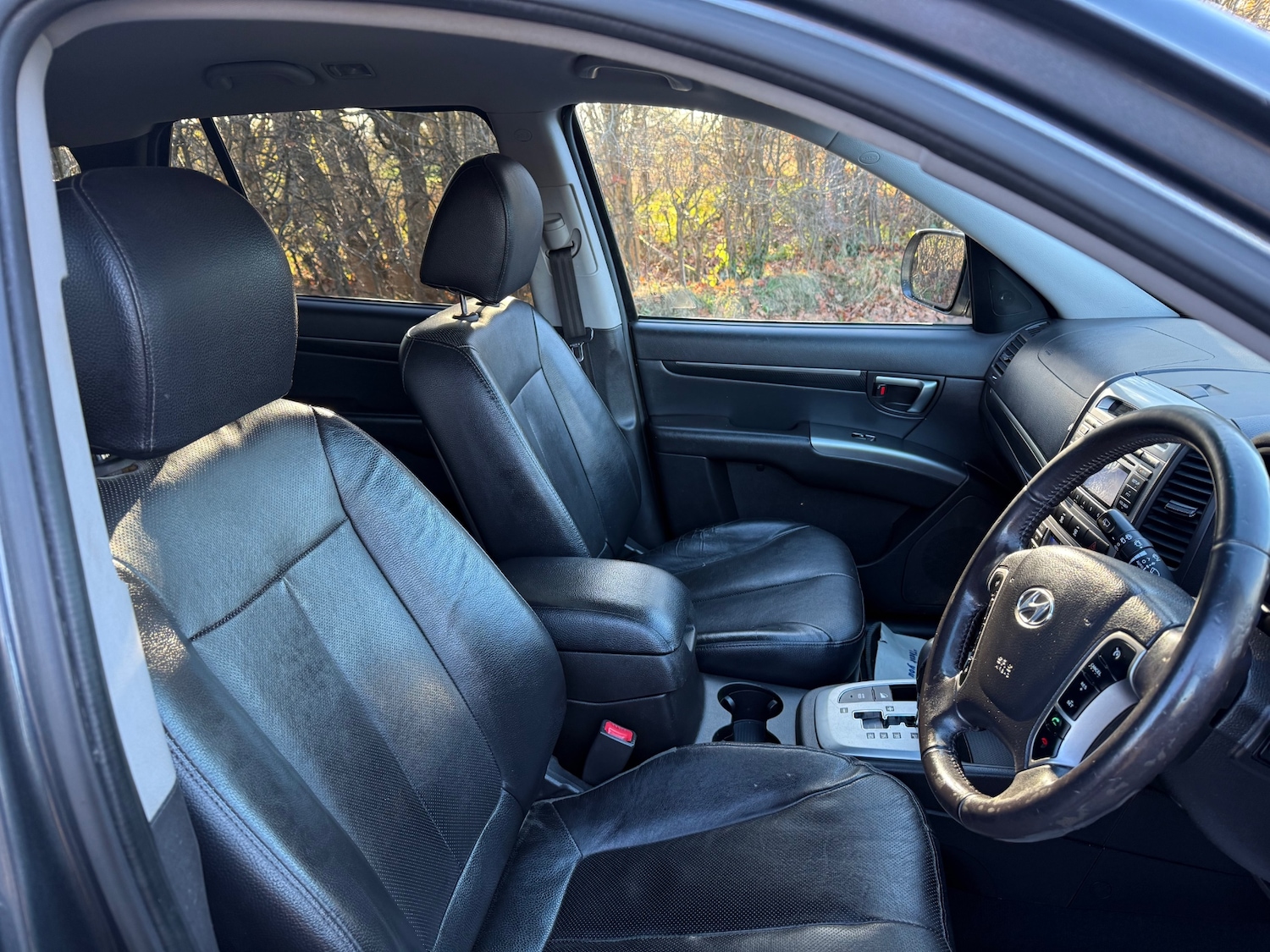 Used Hyundai Santa Fe 2012 for sale - 77242255: Photo 9