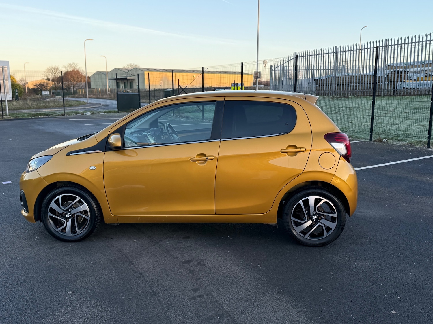Used Peugeot 108 2017 for sale - 77071152: Photo 6