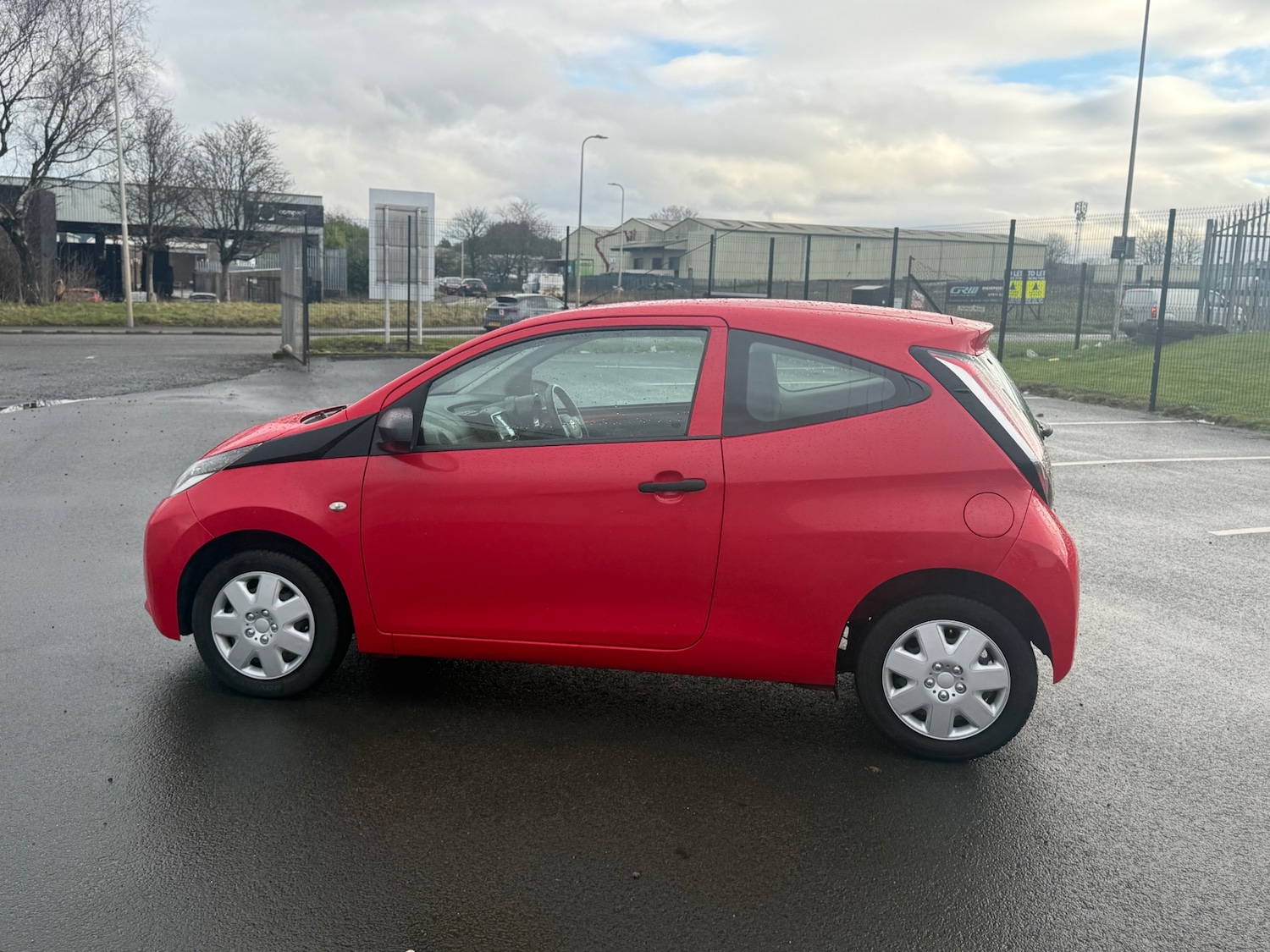Used Toyota AYGO 2015 for sale - 77475318: Photo 6