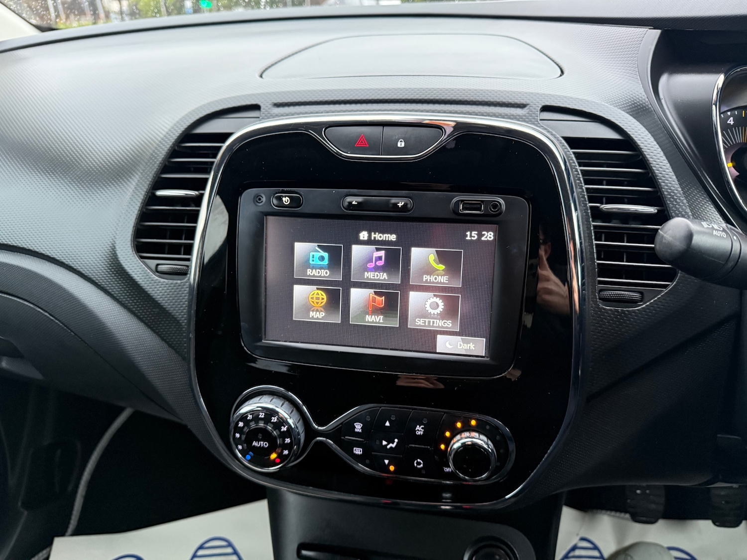 Used Renault Captur 2015 for sale - 77340099: Photo 11