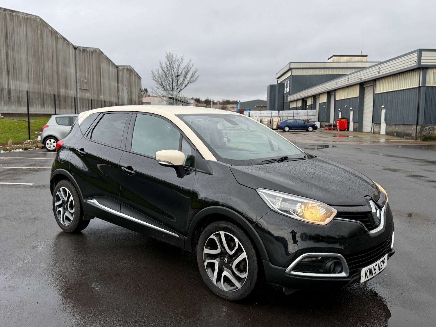 Used Renault Captur 2015 for sale - 77340099: Photo 3