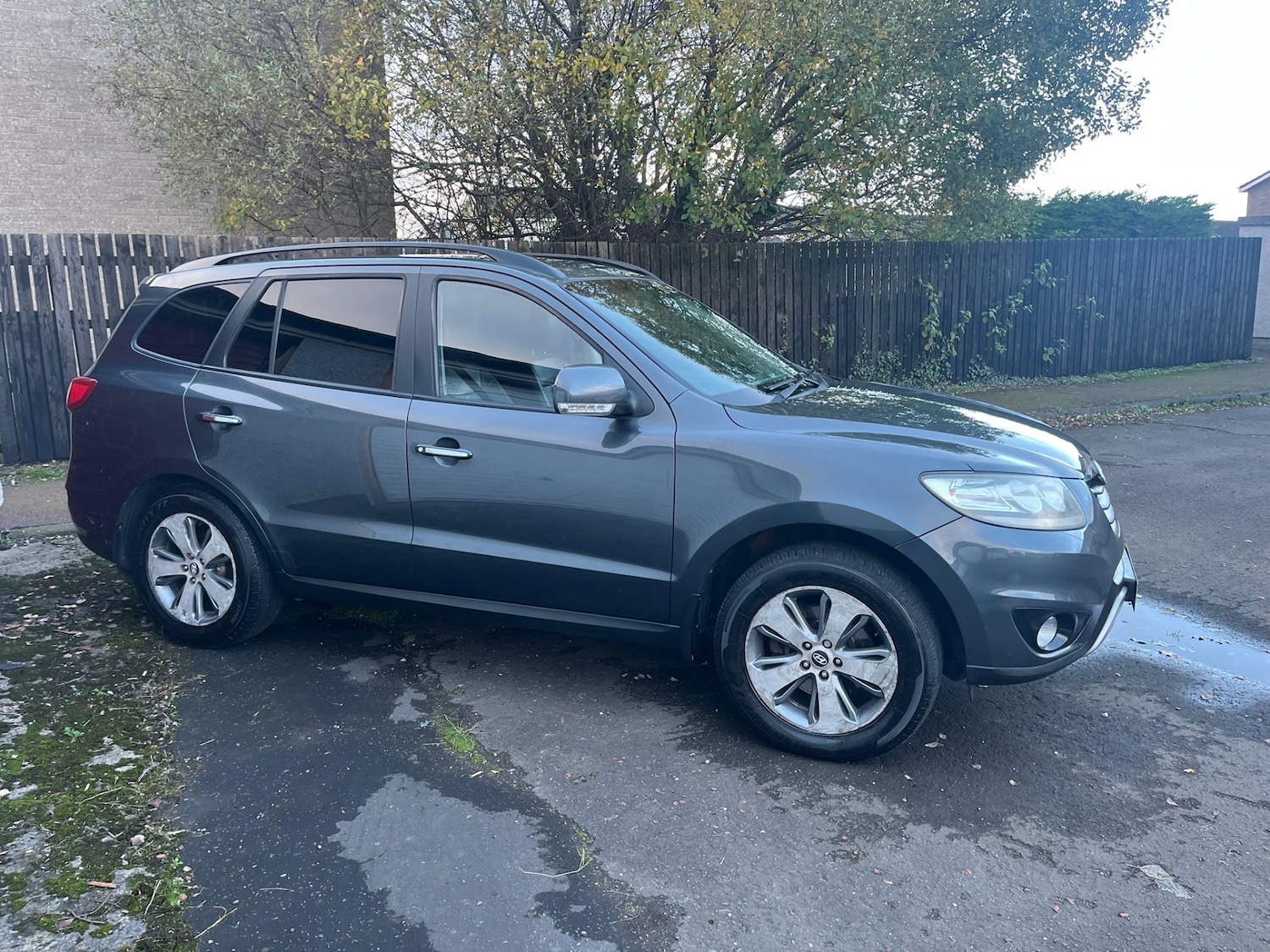 Used Hyundai Santa Fe 2012 for sale - 76594592: Photo 1